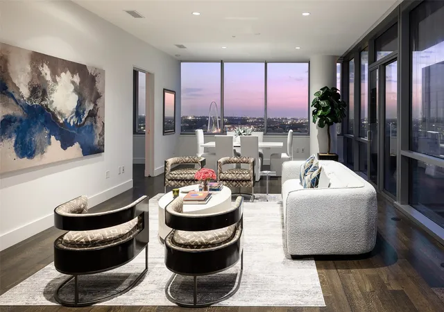 Photo 2 of Sale Pending at 2200 Victory Ave #2007, Dallas, TX 75219 | MLS# 21358664 | Listing updated on 2026-09-18