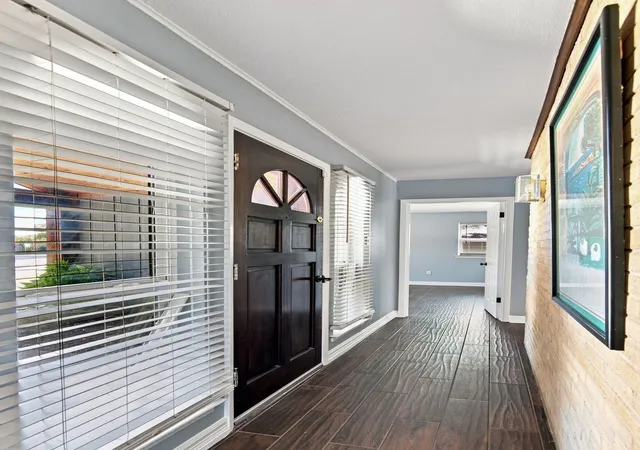 Photo 4 of Single family home for sale at 6909 Sandalwood Ln, Fort Worth, TX 76116 | MLS# 21357319 | Listing updated on 2026-09-20