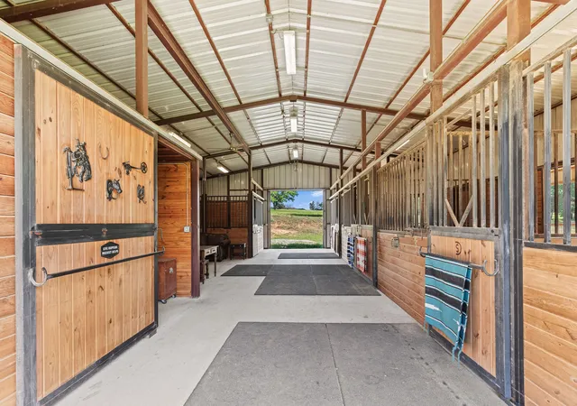 Photo 3 of Single family home for sale at 2403 County Road 2224, Decatur, TX 76234 | MLS# 21358677 | Listing updated on 2026-09-28