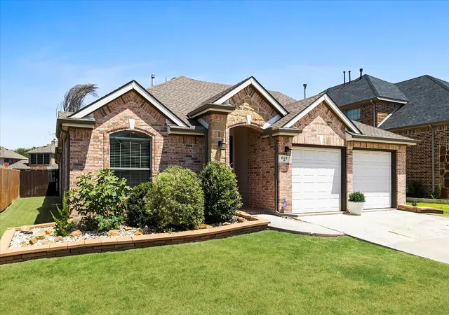 Photo 3 of Single family home for sale at 809 Cauble Dr, Fate, TX 75087 | MLS# 21358008 | Listing updated on 2026-10-06