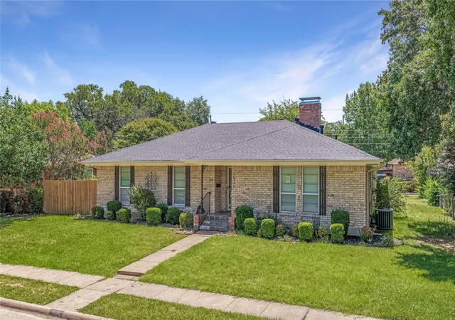 Photo 2 of Sale Pending at 1526 Charleston Dr, Garland, TX 75041 | MLS# 21359408 | Listing updated on 2026-09-15