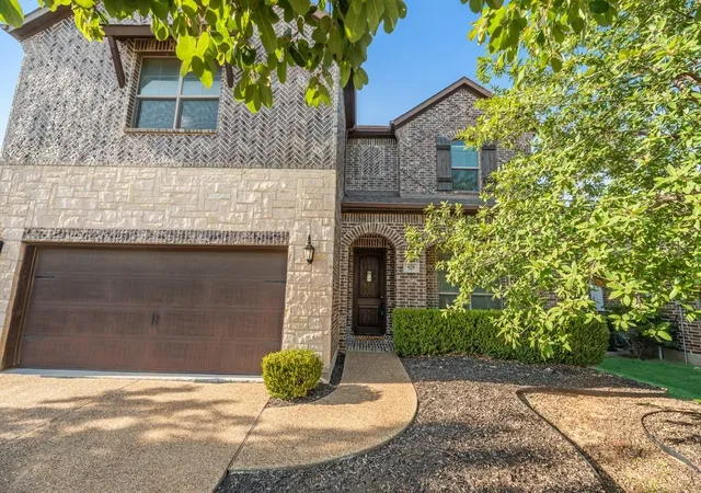 Photo 3 of Single family home for sale at 929 Lake Meadow Ln, Little Elm, TX 75068 | MLS# 21359163 | Listing updated on 2026-09-11