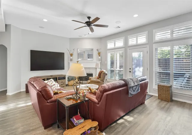 Photo 4 of Single family home for sale at 8365 Biscayne St, Frisco, TX 75035 | MLS# 21359189 | Listing updated on 2026-09-09