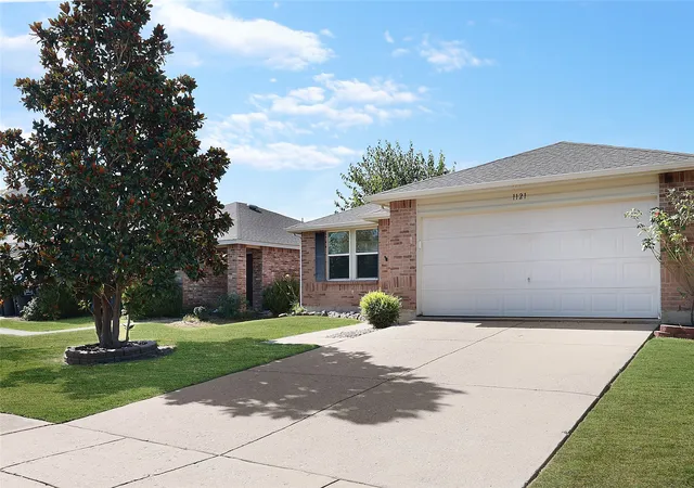 Photo 1 of Single family home for sale at 1121 Batt Masterson Dr, Anna, TX 75409 | MLS# 21356237 | Listing updated on 2026-09-30