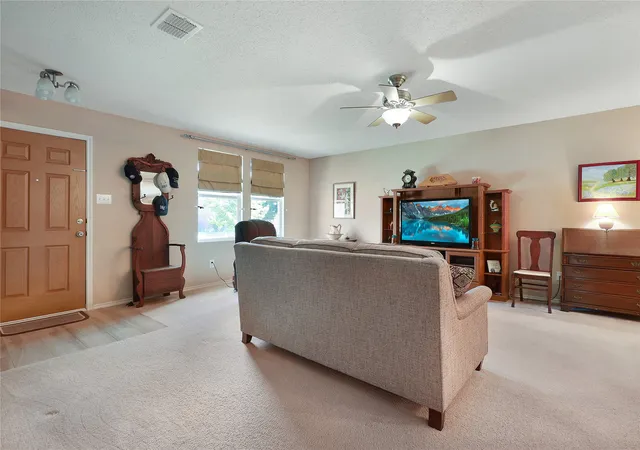 Photo 4 of Single family home for sale at 1121 Batt Masterson Dr, Anna, TX 75409 | MLS# 21356237 | Listing updated on 2026-09-30
