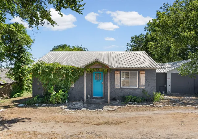 Photo 1 of Single family home for sale at 709 Hereford St, Glen Rose, TX 76043 | MLS# 21356940 | Listing updated on 2026-09-09