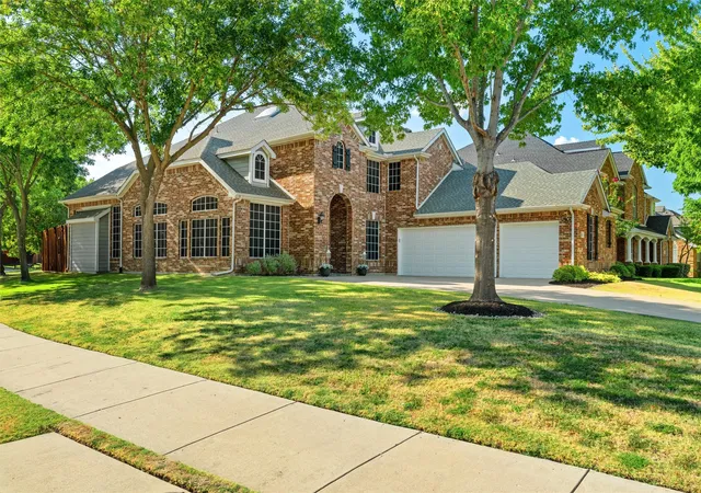 Photo 2 of Sale Pending at 8213 Turnberry St, Rowlett, TX 75089 | MLS# 21359042 | Listing updated on 2026-09-21