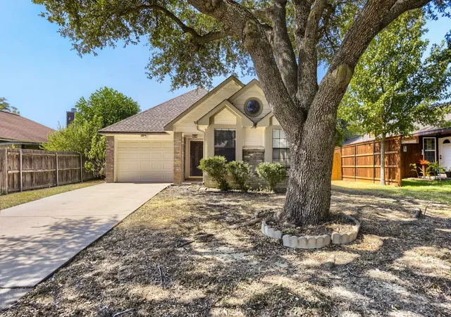 Photo 1 of Single family home for sale at 10217 Leatherwood Dr, Fort Worth, TX 76108 | MLS# 21358379 | Listing updated on 2026-09-11