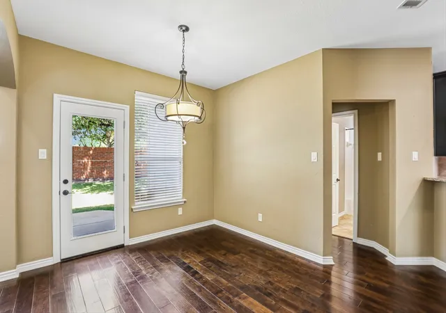 Photo 3 of Single family home for sale at 11384 Eaglebend Ln, Frisco, TX 75035 | MLS# 21348532 | Listing updated on 2026-09-13