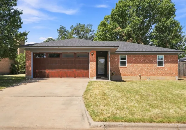 Photo 3 of Sale Pending at 4 Verbena St, Abilene, TX 79606 | MLS# 21359487 | Listing updated on 2026-09-24