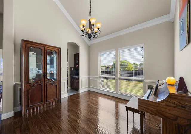 Photo 4 of Single family home for sale at 8871 Etta Ct, Waxahachie, TX 75167 | MLS# 21354768 | Listing updated on 2026-09-20