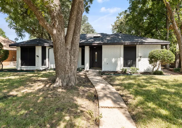 Photo 3 of Single family home for sale at 3713 Andrea Ln, Rowlett, TX 75088 | MLS# 21358432 | Listing updated on 2026-09-13