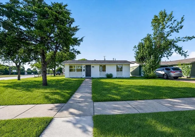Photo 2 of Single family home for sale at 1037 W Grubb Dr, Mesquite, TX 75149 | MLS# 21359494 | Listing updated on 2026-09-10