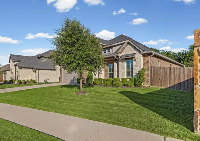 Photo 3 of Sale Pending at 3200 Tail Water Dr, Mansfield, TX 76063 | MLS# 21334408 | Listing updated on 2026-09-18