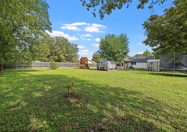 Photo 21 of Single family home for sale at 129 Texas Ave, Hewitt, TX 76643 | MLS# 21354362 | Listing updated on 2026-10-04