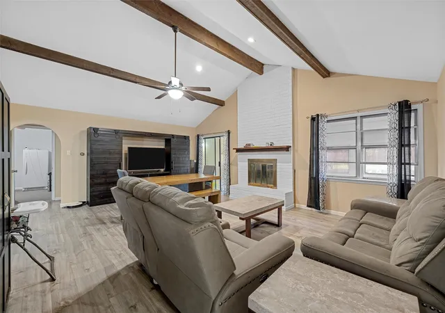 Photo 3 of Single family home for sale at 129 Texas Ave, Hewitt, TX 76643 | MLS# 21354362 | Listing updated on 2026-10-04