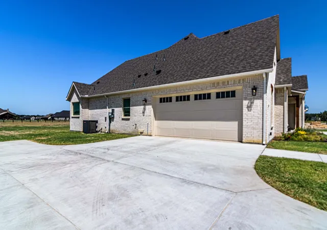 Photo 3 of Single family home for sale at 5916 E Sky Hawk Trl, Royse City, TX 75189 | MLS# 21359206 | Listing updated on 2026-09-24