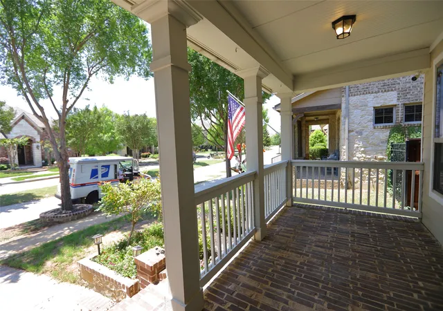 Photo 2 of Sale Pending at 3707 Plum Vista Pl, Arlington, TX 76005 | MLS# 21359581 | Listing updated on 2026-09-11