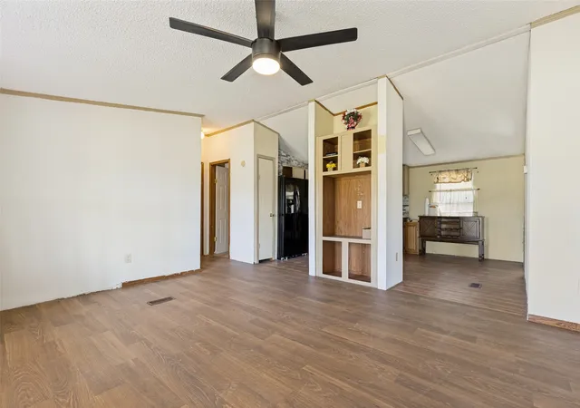 Photo 3 of Manufactured home for sale at 409 Fm 1126, Rice, TX 75155 | MLS# 21359558 | Listing updated on 2026-09-11
