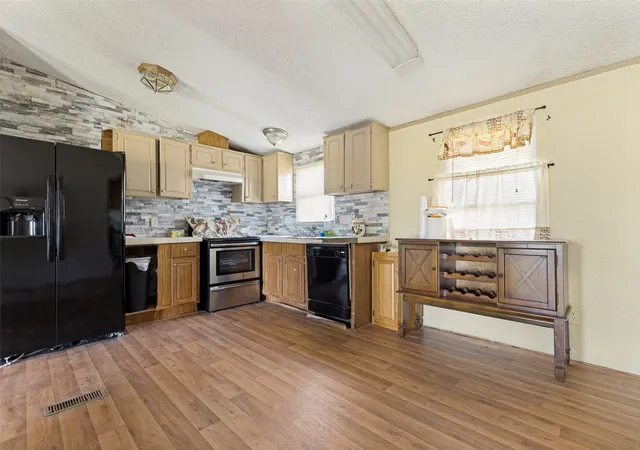 Photo 4 of Manufactured home for sale at 409 Fm 1126, Rice, TX 75155 | MLS# 21359558 | Listing updated on 2026-09-11