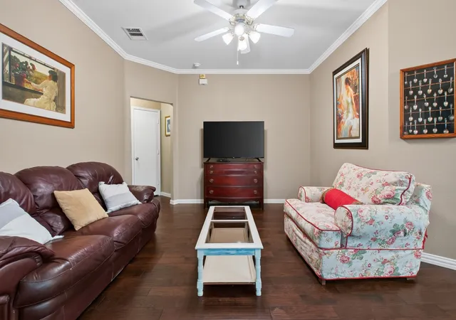 Photo 3 of Single family home for sale at 321 Pemberton Dr, Wylie, TX 75098 | MLS# 21359399 | Listing updated on 2026-09-12