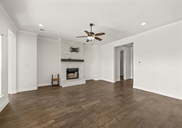 Photo 3 of Single family home for sale at 336 Oak Meadow Trl, Mc Gregor, TX 76657 | MLS# 21353725 | Listing updated on 2026-09-18