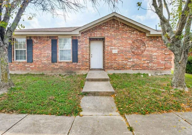 Photo 1 of Single family home for sale at 2118 Augusta St, Lancaster, TX 75146 | MLS# 21359621 | Listing updated on 2026-10-20