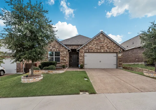 Photo 2 of Single family home for sale at 2107 Auburndale Ave, Melissa, TX 75454 | MLS# 21358340 | Listing updated on 2026-09-08