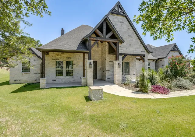 Photo 3 of Single family home for sale at 2161 Eagles Ridge Dr, Weatherford, TX 76087 | MLS# 21358325 | Listing updated on 2026-09-14