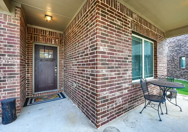 Photo 3 of Sale Pending at 2406 Lucerne Dr, Rowlett, TX 75089 | MLS# 21359692 | Listing updated on 2026-09-17