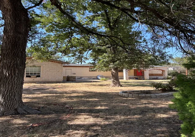 Photo 2 of Manufactured home for sale at 3006 Mesquite Dr, Granbury, TX 76048 | MLS# 21358717 | Listing updated on 2026-09-08