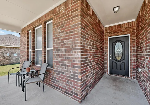 Photo 2 of Single family home for sale at 410 Dartmouth Dr, Van Alstyne, TX 75495 | MLS# 21359191 | Listing updated on 2026-09-10