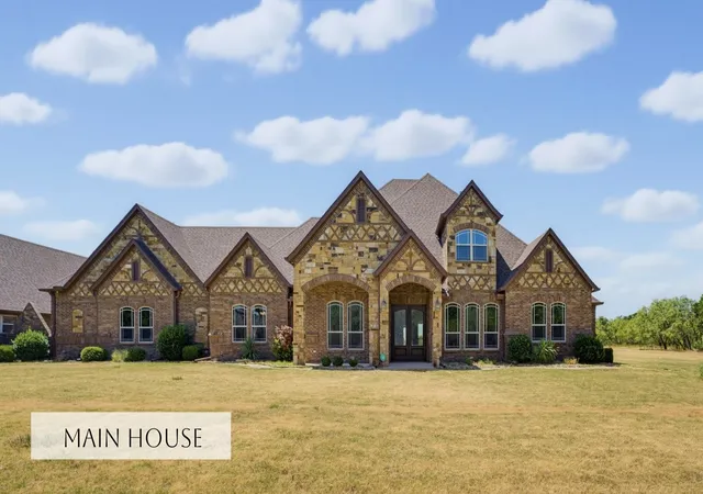 Photo 3 of Mansion for sale at 189 Hlavek Rd, Decatur, TX 76234 | MLS# 21359680 | Listing updated on 2026-09-14