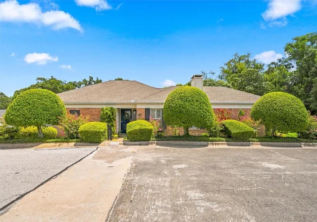 Photo 1 of Single family home for sale at 3209 Creekwood Cir, Waco, TX 76710 | MLS# 21359720 | Listing updated on 2026-09-12