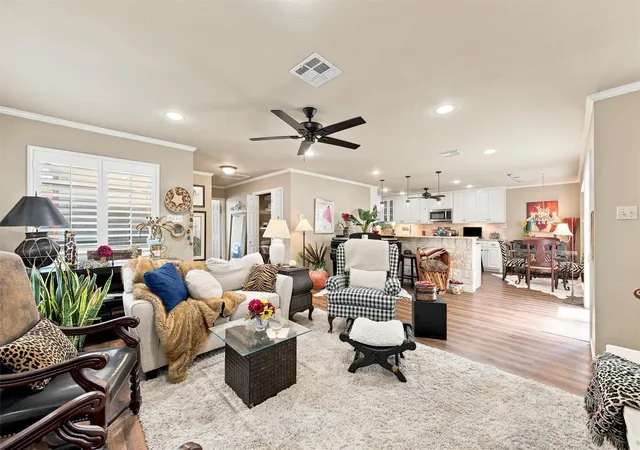 Photo 3 of Single family home for sale at 3209 Creekwood Cir, Waco, TX 76710 | MLS# 21359720 | Listing updated on 2026-09-12