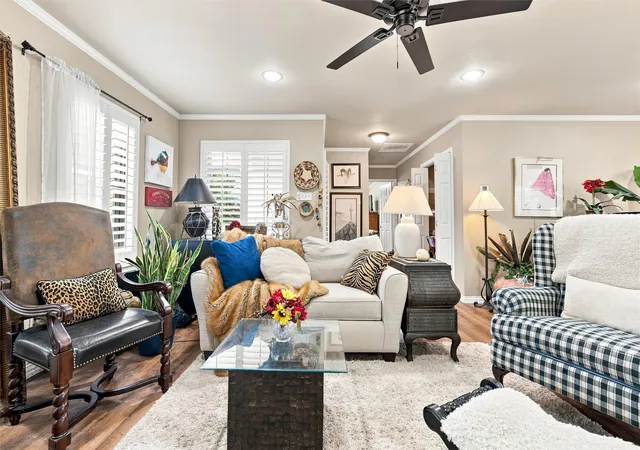 Photo 4 of Single family home for sale at 3209 Creekwood Cir, Waco, TX 76710 | MLS# 21359720 | Listing updated on 2026-09-12