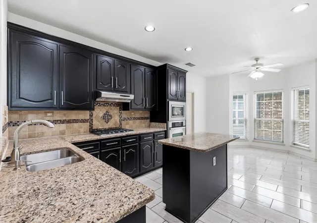 Photo 4 of Single family home for sale at 1332 Marwood Dr, Allen, TX 75013 | MLS# 21359602 | Listing updated on 2026-09-12