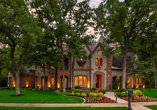 Photo 1 of Mansion for sale at 1851 Beam Dr, Southlake, TX 76092 | MLS# 21359752 | Listing updated on 2026-09-08
