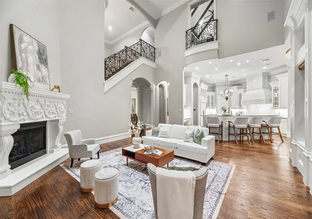 Photo 4 of Single family home for sale at 1851 Beam Dr, Southlake, TX 76092 | MLS# 21359752 | Listing updated on 2026-09-08