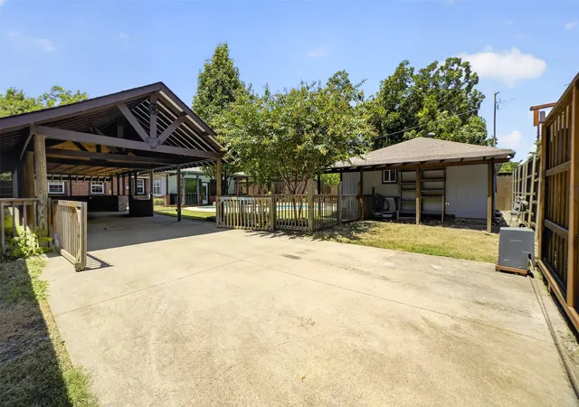 Photo 4 of Single family home for sale at 1912 Oldgate Ln, Garland, TX 75042 | MLS# 21359778 | Listing updated on 2026-09-12