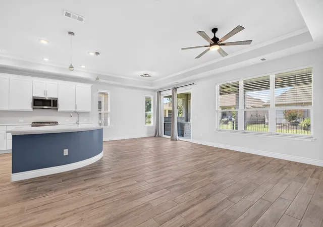 Photo 4 of Single family home for sale at 9516 Creekwood, Denton, TX 76207 | MLS# 21358356 | Listing updated on 2026-09-13