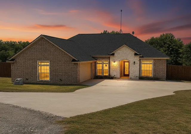 Photo 1 of Single family home for sale at 108 Tay Ct, Weatherford, TX 76088 | MLS# 21358425 | Listing updated on 2026-09-13