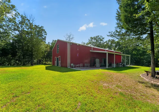 Photo 4 of House for sale at 735 County Road 3211, Wills Point, TX 75169 | MLS# 21359816 | Listing updated on 2026-09-28