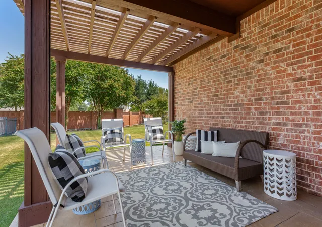 Photo 4 of Single family home for sale at 534 Rockledge Ct, Frisco, TX 75036 | MLS# 21351708 | Listing updated on 2026-09-09