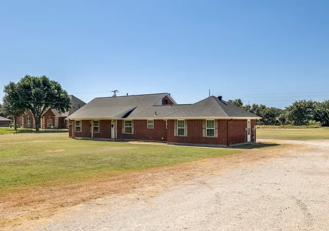 Photo 26 of Single family home for sale at 4024 J Rendon Rd, Burleson, TX 76028 | MLS# 21359066 | Listing updated on 2026-10-01