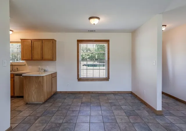 Photo 4 of Single family home for sale at 4024 J Rendon Rd, Burleson, TX 76028 | MLS# 21359066 | Listing updated on 2026-10-01