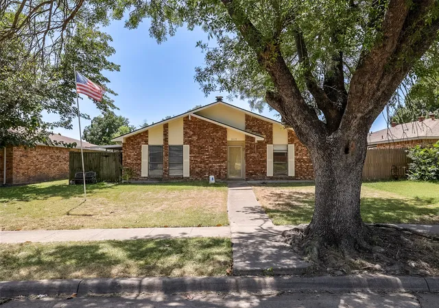 Photo 2 of Single family home for sale at 2617 Roman Wy, Garland, TX 75040 | MLS# 21358829 | Listing updated on 2026-09-13