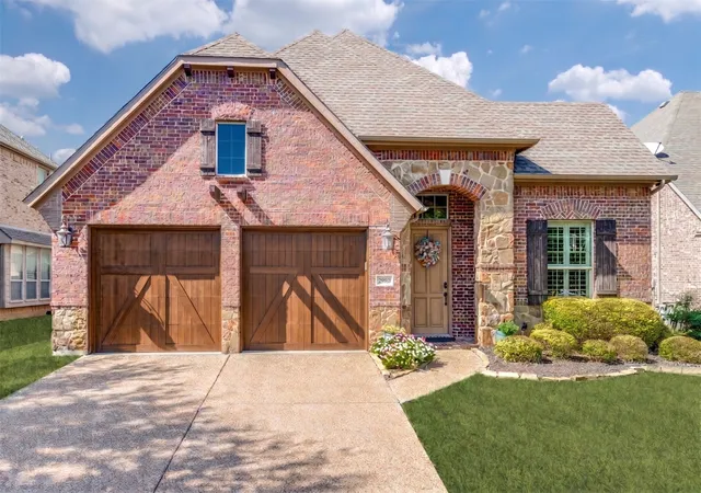 Photo 1 of Single family home for sale at 2980 Hollowbrook Ln, Frisco, TX 75033 | MLS# 21357950 | Listing updated on 2026-09-13