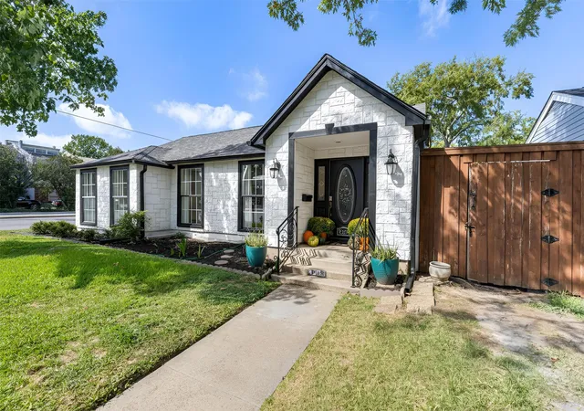Photo 1 of Single family home for sale at 4203 Camden Ave, Dallas, TX 75206 | MLS# 21359871 | Listing updated on 2026-10-04