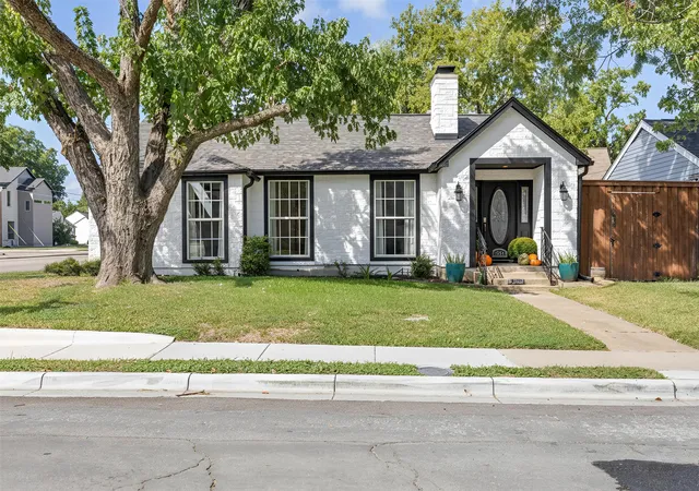 Photo 2 of Single family home for sale at 4203 Camden Ave, Dallas, TX 75206 | MLS# 21359871 | Listing updated on 2026-10-04